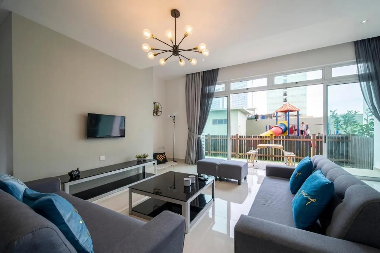 Signature Private Pool 16Pax Ksl Midvalley جوهر بهرو